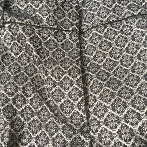 NEW Ann Taylor Grey Print dress slacks. Size 16. Made in Indonesia.